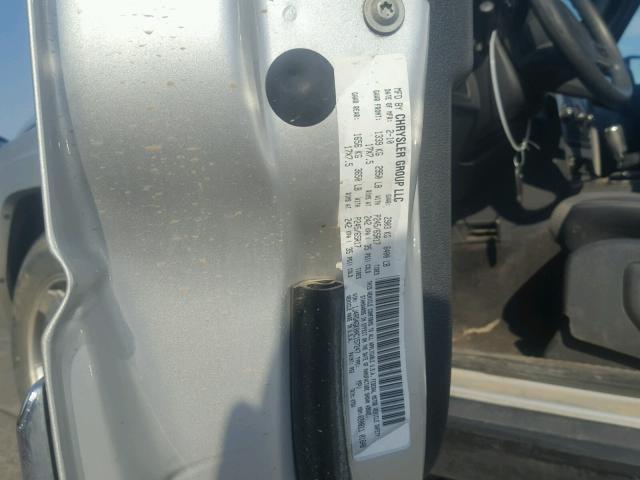 1J4RG4GK0AC157247 - 2010 JEEP COMMANDER SILVER photo 10