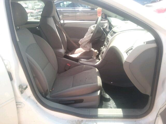 1G1ZA5EUXCF388605 - 2012 CHEVROLET MALIBU LS 白色 照片 5