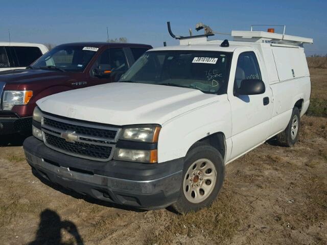 1GCEC14X57Z145664 - 2007 CHEVROLET SILVERADO WHITE photo 2