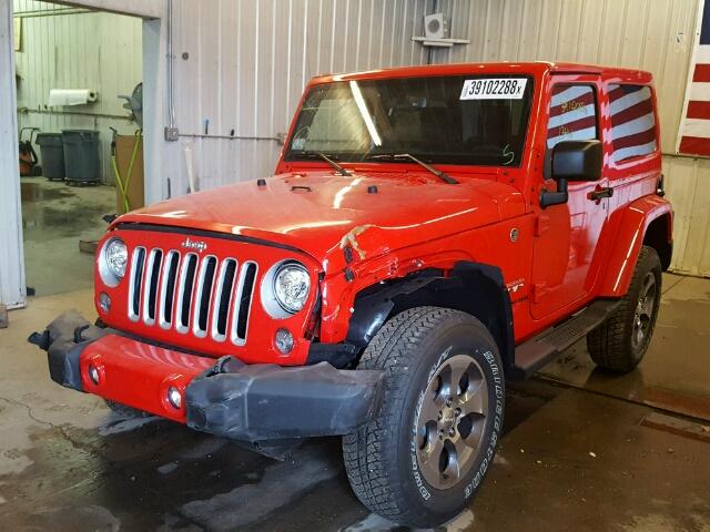 1C4GJWBGXJL925555 - 2018 JEEP WRANGLER S RED photo 2