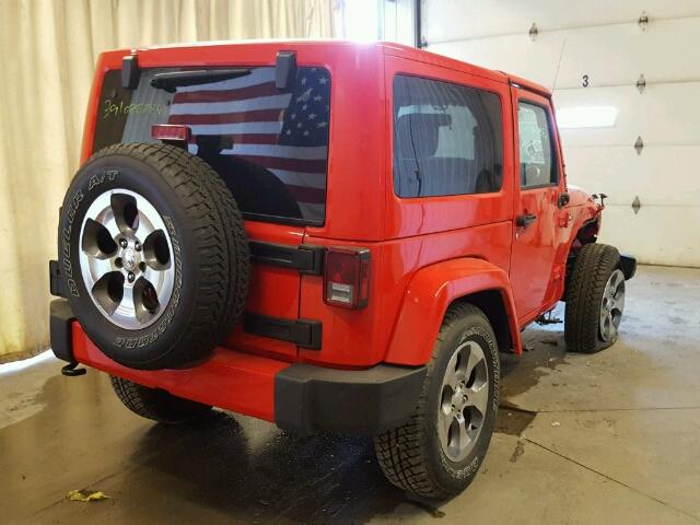 1C4GJWBGXJL925555 - 2018 JEEP WRANGLER S RED photo 4