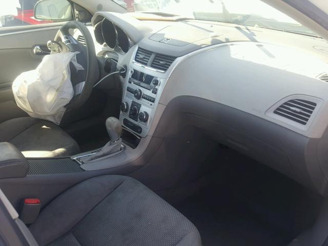 1G1ZG57B994225927 - 2009 CHEVROLET MALIBU LS WHITE photo 5