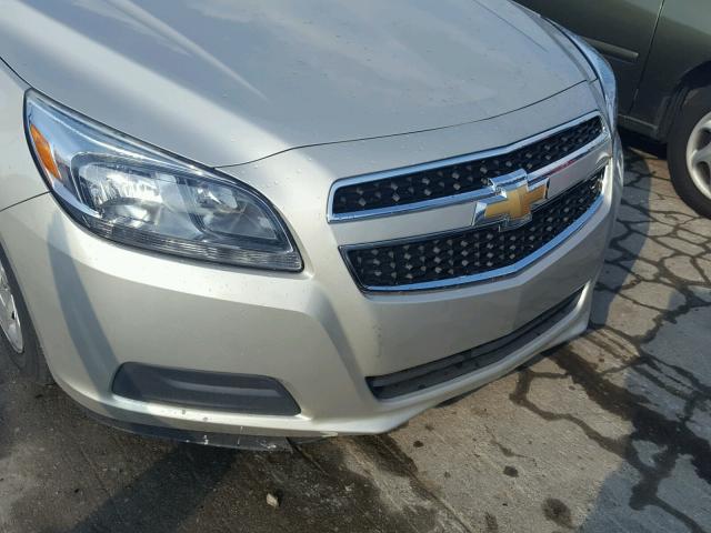 1G11B5SA2DF175959 - 2013 CHEVROLET MALIBU LS GOLD photo 9