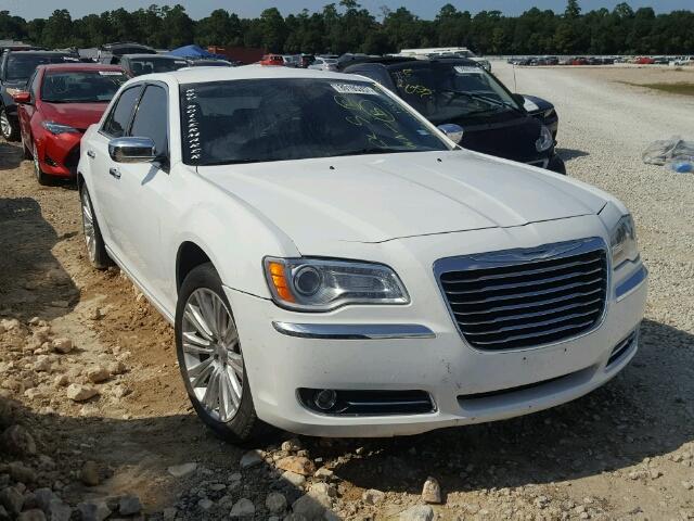 2C3CA6CT6BH580120 - 2011 CHRYSLER 300C WHITE photo 1