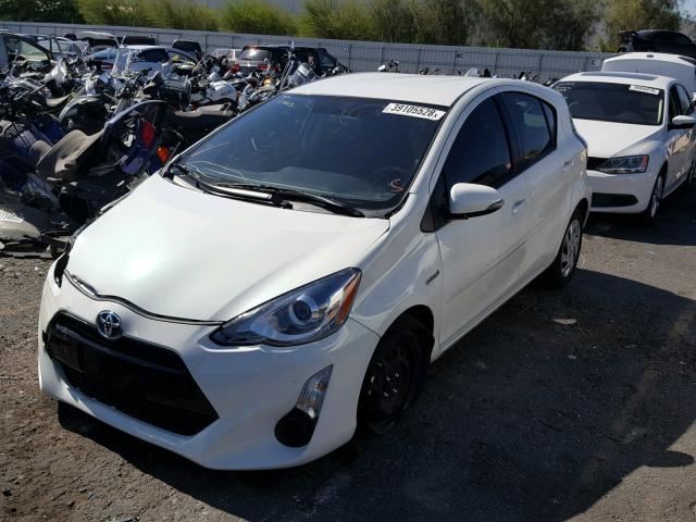 JTDKDTB30F1111687 - 2015 TOYOTA PRIUS C WHITE photo 2