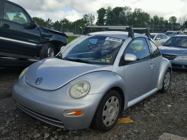 3VWBB61C8WM034382 - 1998 VOLKSWAGEN NEW BEETLE 银色 照片 2