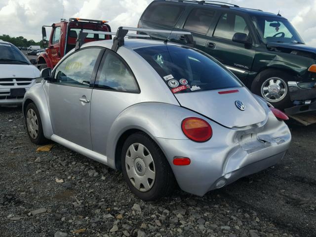3VWBB61C8WM034382 - 1998 VOLKSWAGEN NEW BEETLE 银色 照片 3