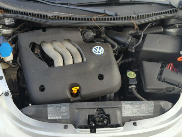 3VWBB61C8WM034382 - 1998 VOLKSWAGEN NEW BEETLE 银色 照片 7