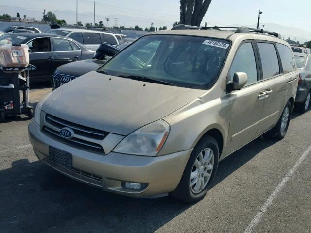 KNDMB233266064771 - 2006 KIA SEDONA EX GOLD photo 2