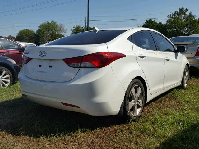 5NPDH4AE5DH420888 - 2013 HYUNDAI ELANTRA WHITE photo 4