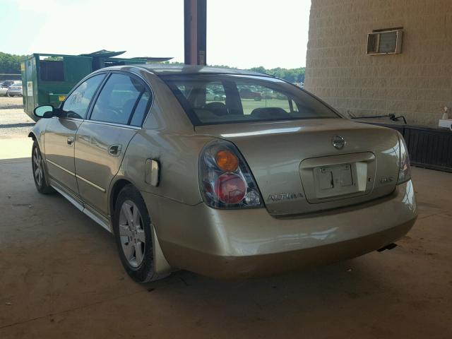 1N4AL11D72C231181 - 2002 NISSAN ALTIMA BAS GOLD photo 3