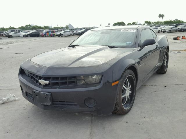 2G1FA1ED2B9193598 - 2011 CHEVROLET CAMARO LS BLACK photo 2