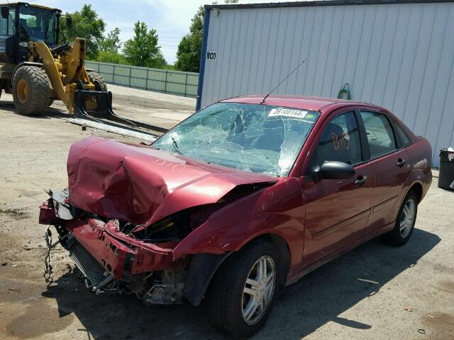 1FAFP34324W199315 - 2004 FORD FOCUS SE C MAROON photo 2