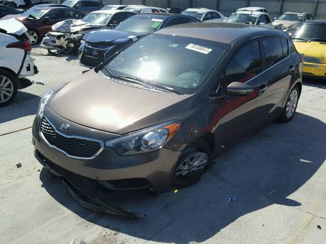 KNAFX5A81F5337342 - 2015 KIA FORTE EX BROWN photo 2