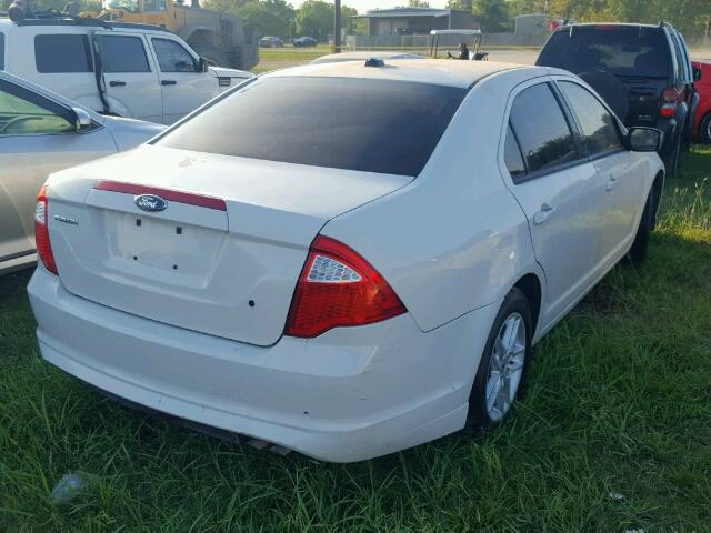 3FAHP0GA4CR338864 - 2012 FORD FUSION WHITE photo 4