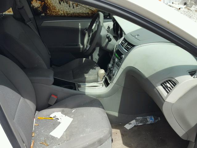 1G1ZB5E00CF206419 - 2012 CHEVROLET MALIBU LS თეთრი ფოტო 5
