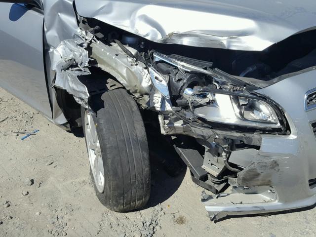 1G11A5SA8DF235441 - 2013 CHEVROLET MALIBU LS 银色 照片 9