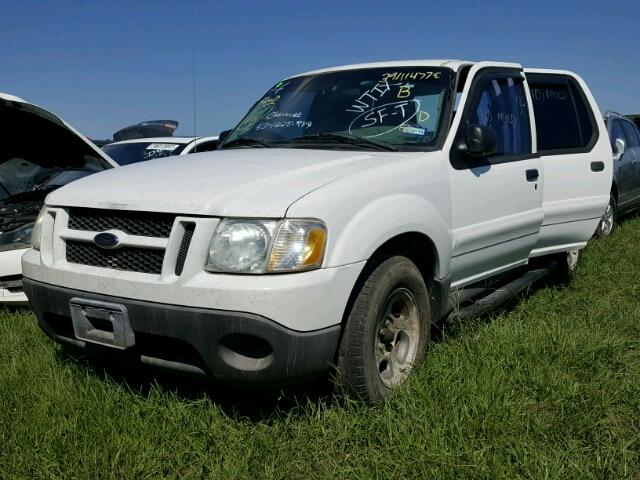 1FMZU67K14UA53323 - 2004 FORD EXPLORER S WHITE photo 2