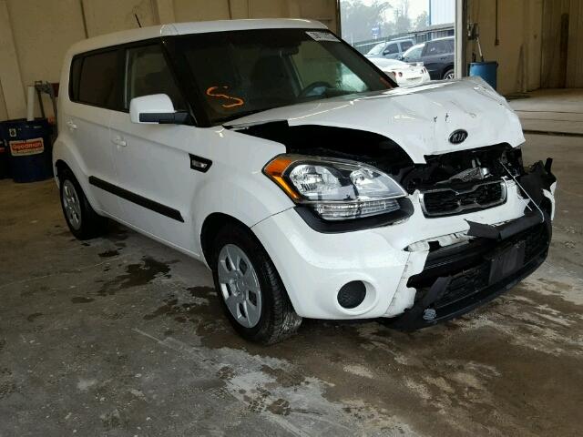 KNDJT2A51C7425773 - 2012 KIA SOUL WHITE photo 1