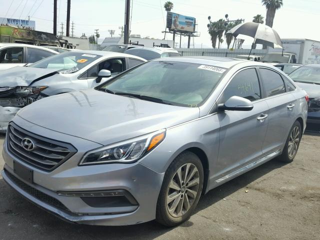 5NPE34AF1HH579828 - 2017 HYUNDAI SONATA SPO SILVER photo 2