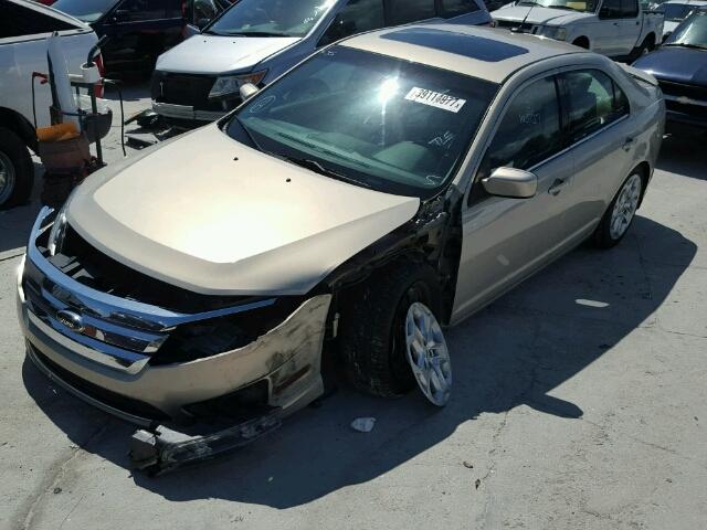 3FAHP0HA8AR239380 - 2010 FORD FUSION SE GOLD photo 2