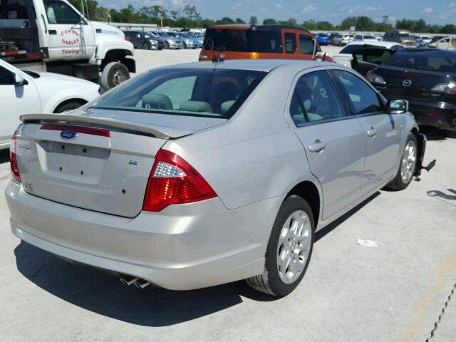 3FAHP0HA8AR239380 - 2010 FORD FUSION SE GOLD photo 4