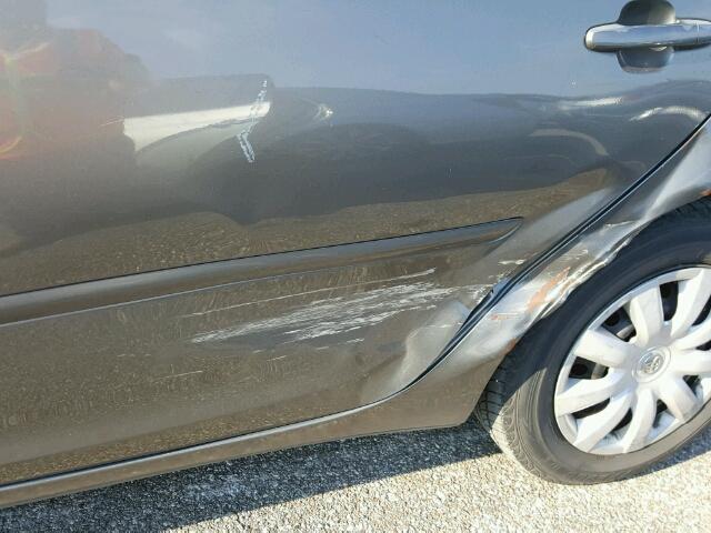 4T1BE32KX5U619758 - 2005 TOYOTA CAMRY LE ნაცრისფერი ფოტო 10