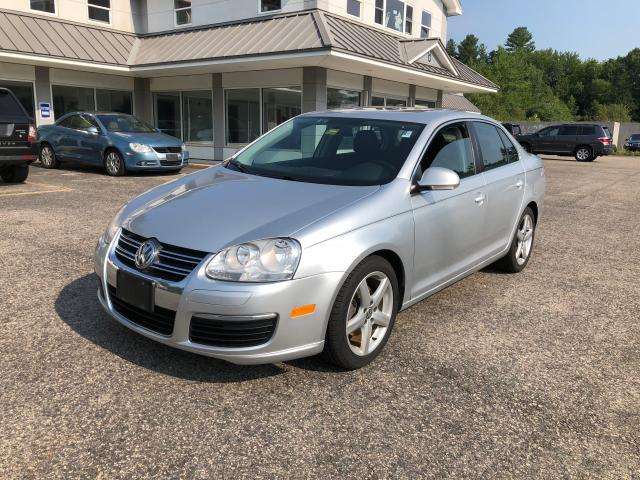 3VWRL7AJXAM028463 - 2010 VOLKSWAGEN JETTA TDI SILVER photo 1