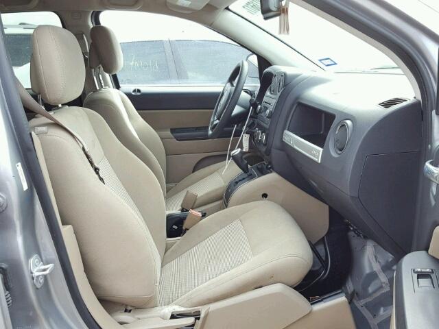 1C4NJCBA2GD567601 - 2016 JEEP COMPASS SP GRAY photo 5