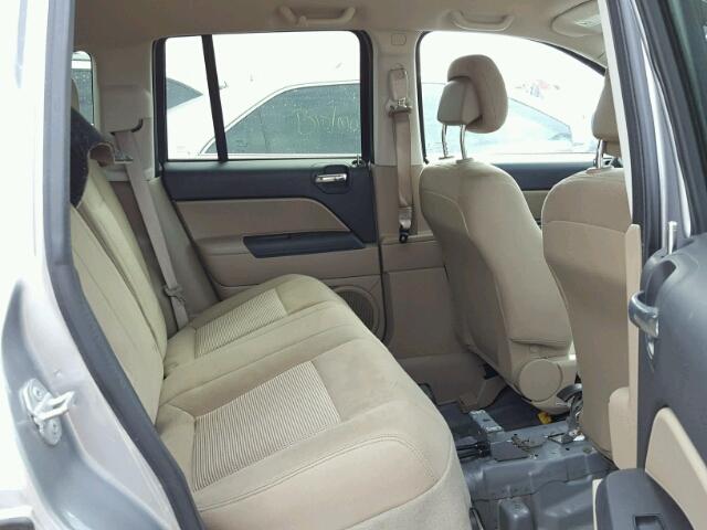 1C4NJCBA2GD567601 - 2016 JEEP COMPASS SP GRAY photo 6