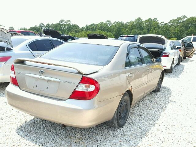 JTDBE32K820007534 - 2002 TOYOTA CAMRY LE GOLD photo 4