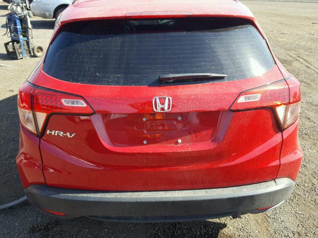 3CZRU5H37HG701711 - 2017 HONDA HR-V LX RED photo 9