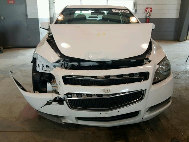 1G1ZC5EU5BF194962 - 2011 CHEVROLET MALIBU 1LT WHITE photo 9