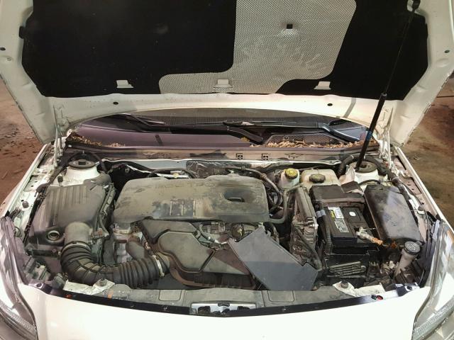 2G4GR5EK8C9138211 - 2012 BUICK REGAL CREAM photo 7