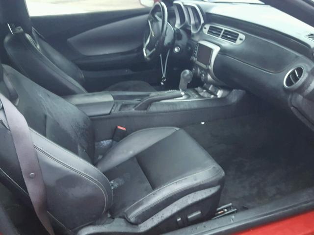 2G1FC1E30E9245820 - 2014 CHEVROLET CAMARO RED photo 5