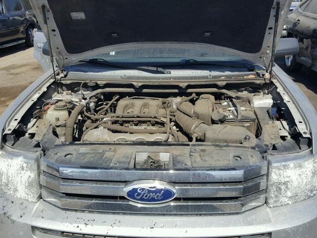 2FMGK5BC4BBD37300 - 2011 FORD FLEX SE SILVER photo 7