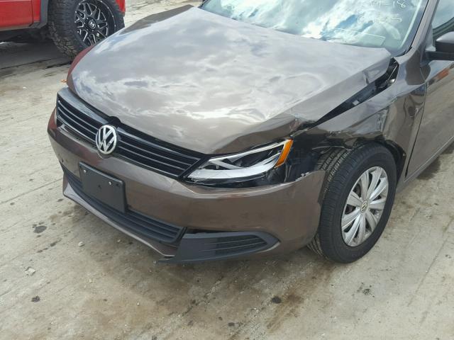 3VW2K7AJ6BM333271 - 2011 VOLKSWAGEN JETTA BASE 棕色 照片 9