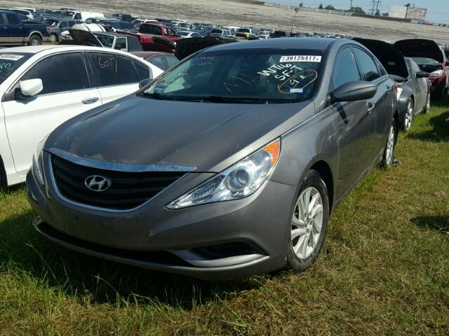 5NPEB4AC4DH712231 - 2013 HYUNDAI SONATA GLS GRAY photo 2