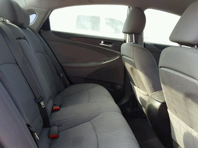 5NPEB4AC4DH712231 - 2013 HYUNDAI SONATA GLS GRAY photo 6