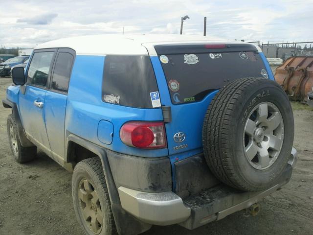 JTEBU11F070036914 - 2007 TOYOTA FJ CRUISER BLUE photo 3