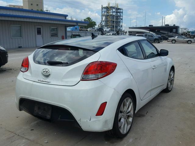 KMHTC6AD6CU035322 - 2012 HYUNDAI VELOSTER B WHITE photo 4