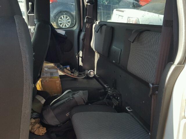 1GCJTCFE6B8119272 - 2011 CHEVROLET COLORADO L SILVER photo 6