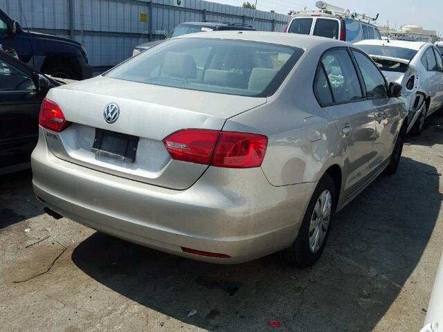 3VW2K7AJ1DM227636 - 2013 VOLKSWAGEN JETTA BASE 银色 照片 4