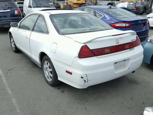 1HGCG32212A004128 - 2002 HONDA ACCORD SE WHITE photo 3