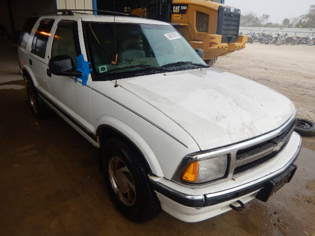 1GNDT13W6T2112543 - 1996 CHEVROLET BLAZER WHITE photo 1