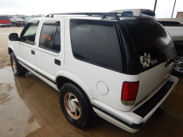 1GNDT13W6T2112543 - 1996 CHEVROLET BLAZER WHITE photo 3