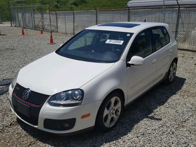 WVWHV71K78W229622 - 2008 VOLKSWAGEN GTI WHITE photo 2