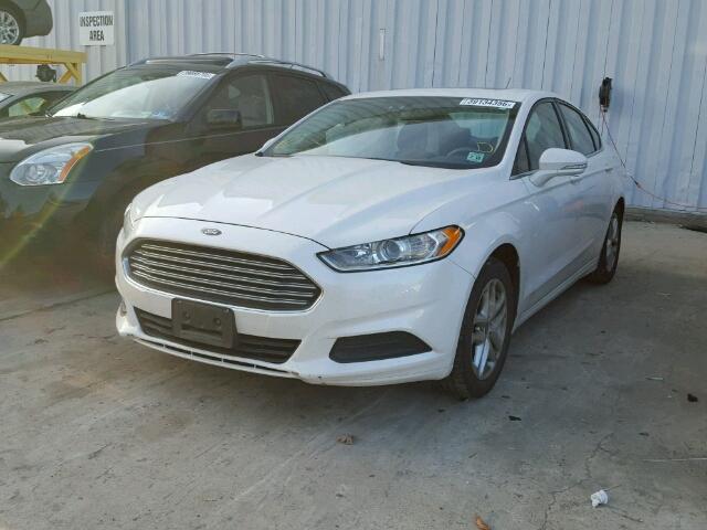 1FA6P0H75E5390827 - 2014 FORD FUSION SE WHITE photo 2