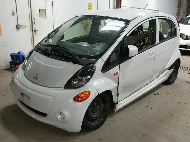 JA3215H14CU033045 - 2012 MITSUBISHI I MIEV ES WHITE photo 2