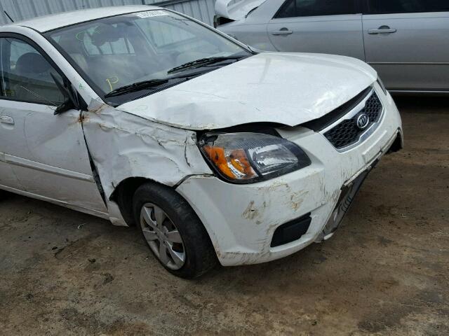 KNADH4A31A6654463 - 2010 KIA RIO WHITE photo 9